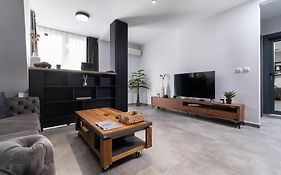 Chic 1Br Apartment With Balcony In Plovdiv